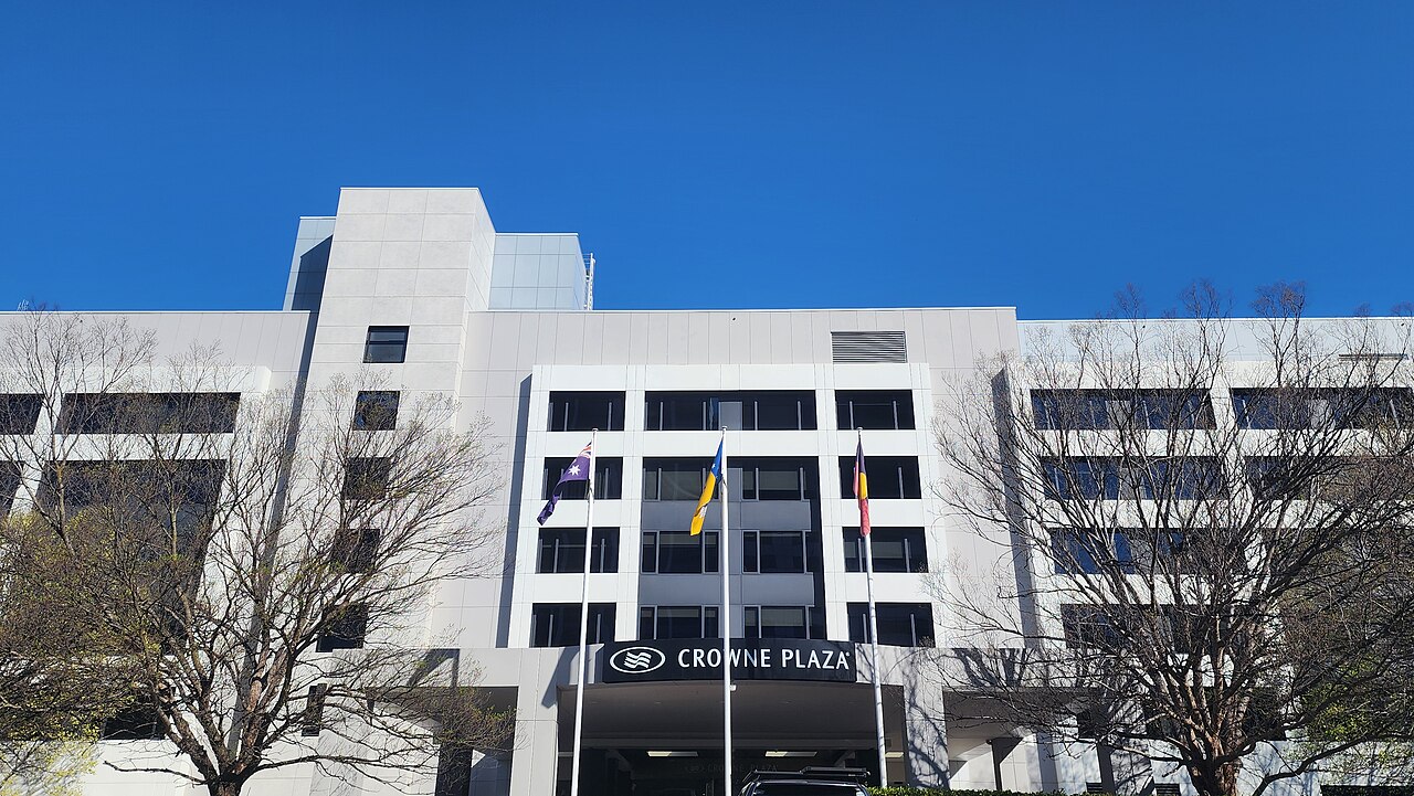 Crowne Plaza Canberra
