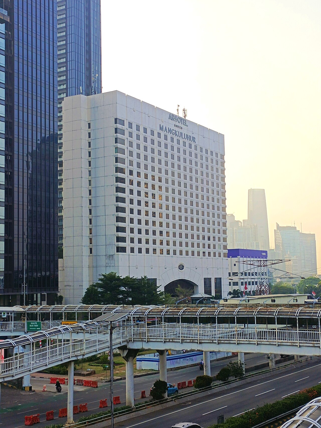 ARTOTEL Suites Mangkuluhur