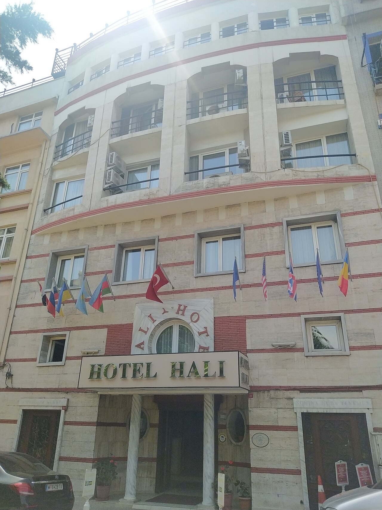 Hali Hotel